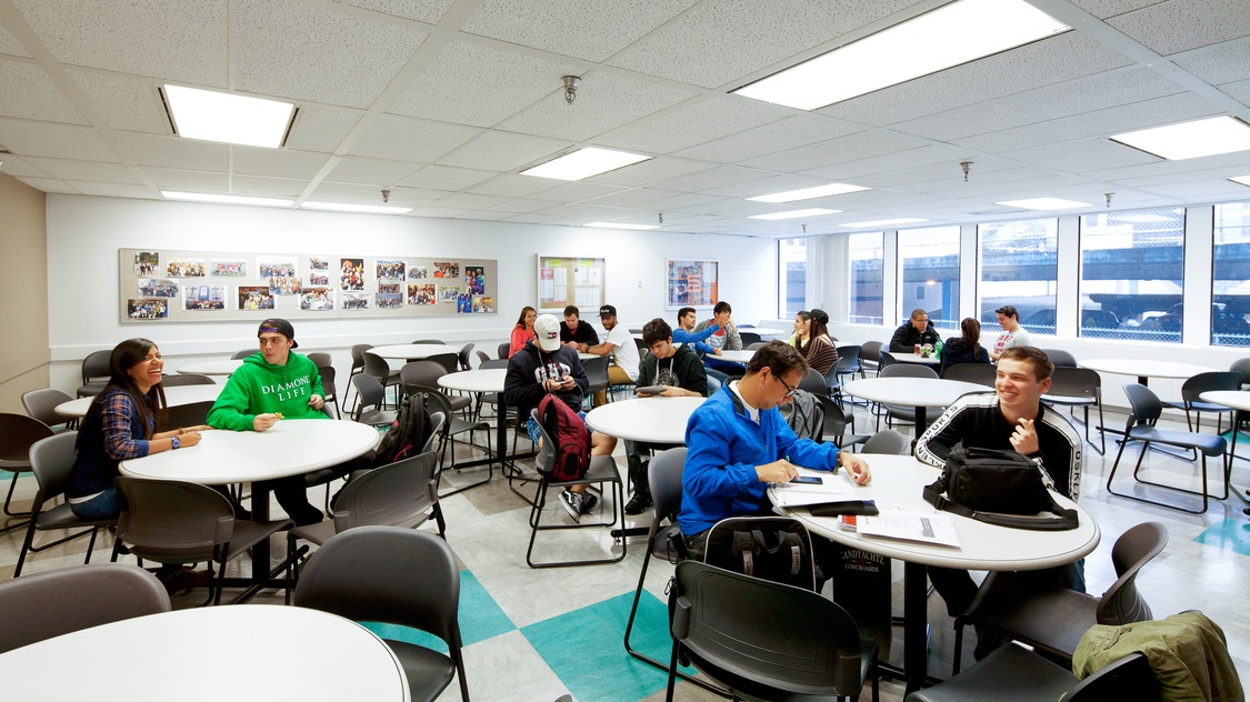 ベイズウォーター バンクーバー校 Bayswater Vancouver｜カナダの語学学校｜ISS留学ライフ｜Z会グループの留学